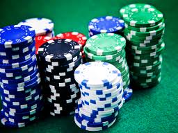 Анте в покере: возможный размер и время применения