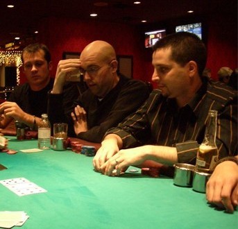 Возьмите самое ценное у опасных оппонентов