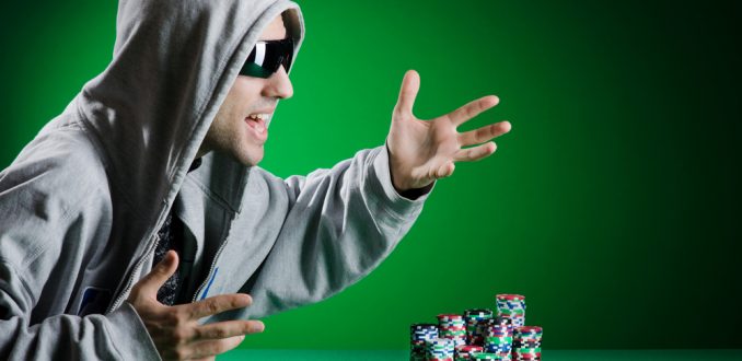 Игра в покер за лузовыми столами